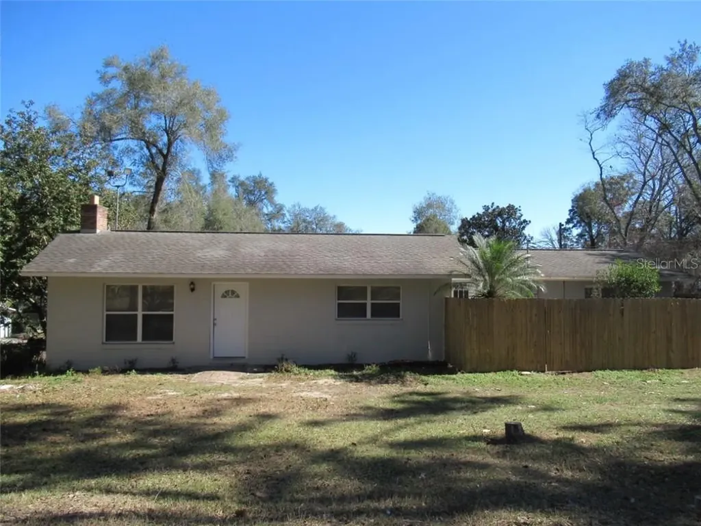 16145 SE 62nd Place Ocklawaha FL 32179