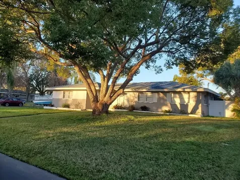 458 Woodland Drive Largo FL 33771