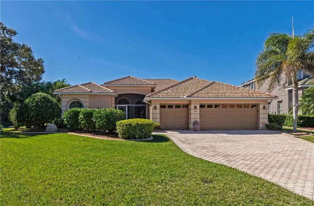 6728 70th Court E Bradenton FL 34203