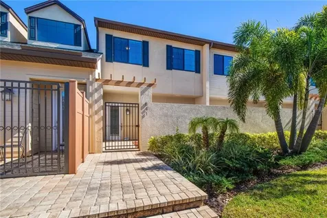841 Highland Street N St Petersburg FL 33701