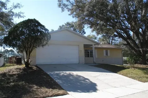 2700 N Dellwood Drive Eustis FL 32726