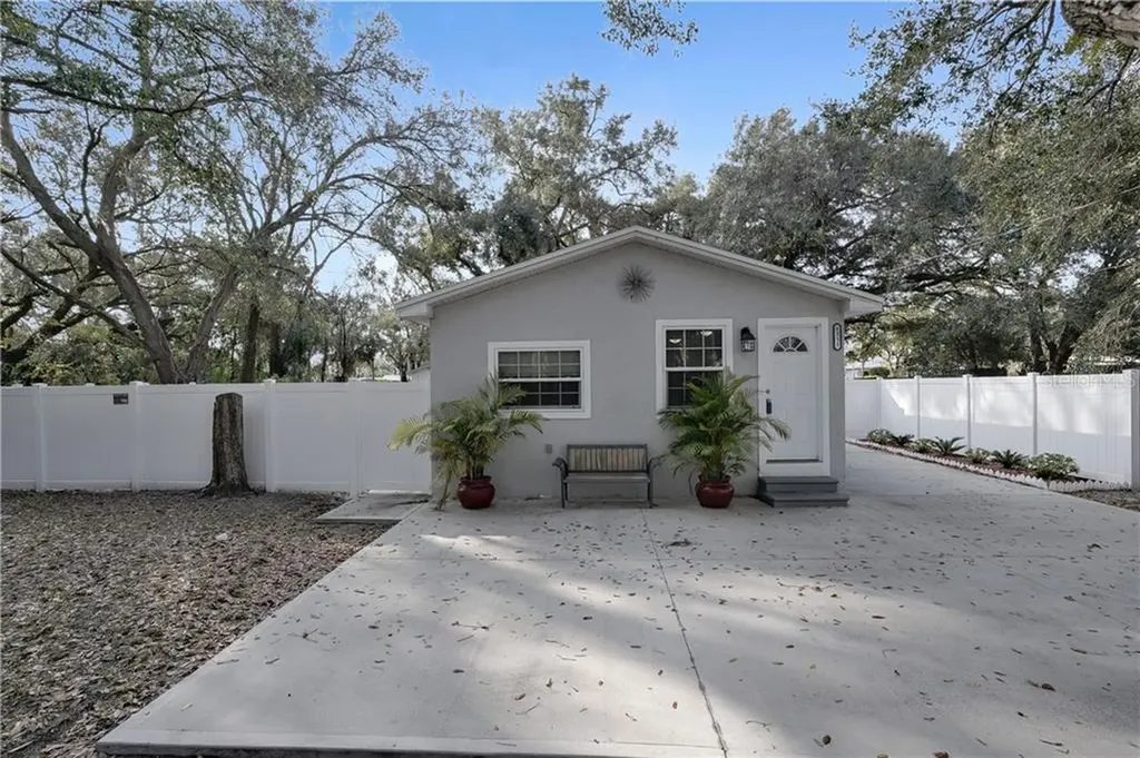 8312 Jackson Springs Road Tampa FL 33615