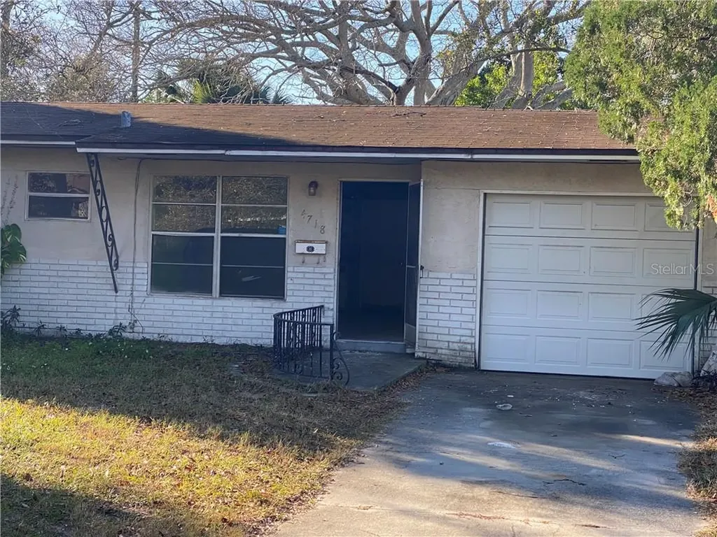 4718 20th Avenue S St Petersburg FL 33711