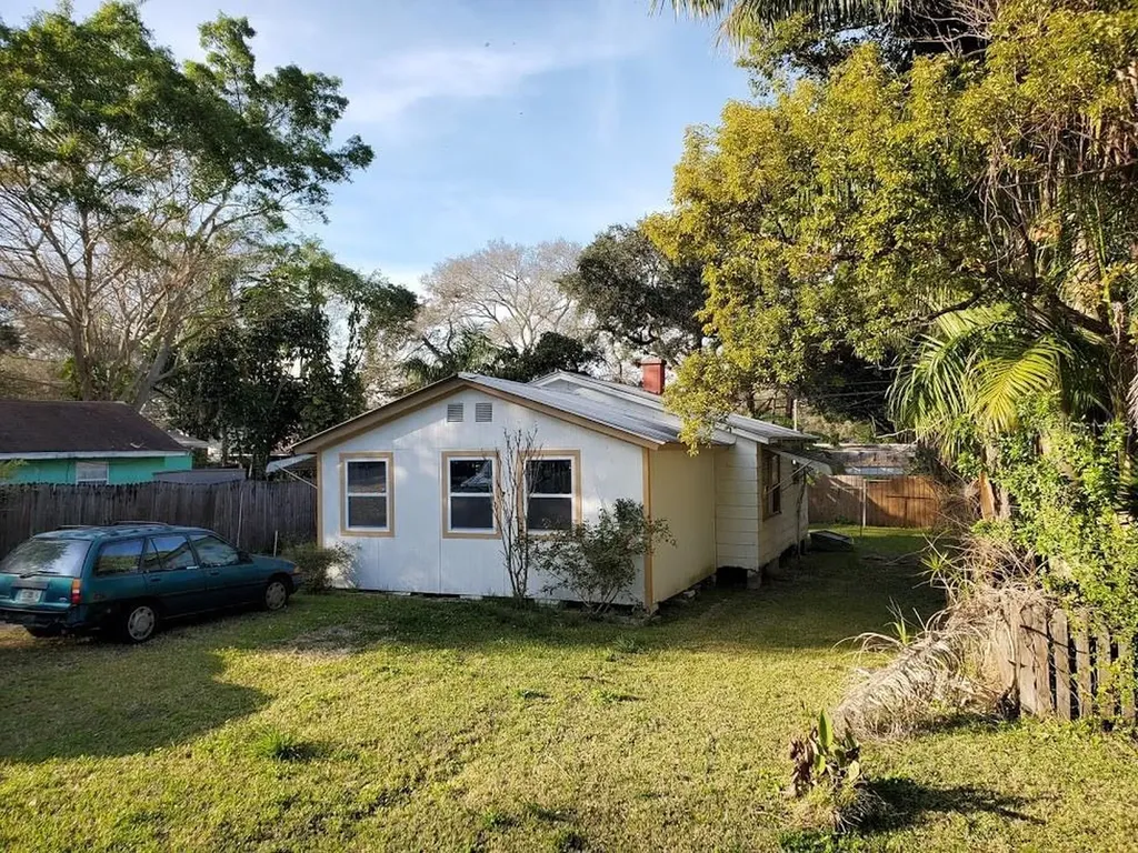 2857 61st Avenue N St Petersburg FL 33714