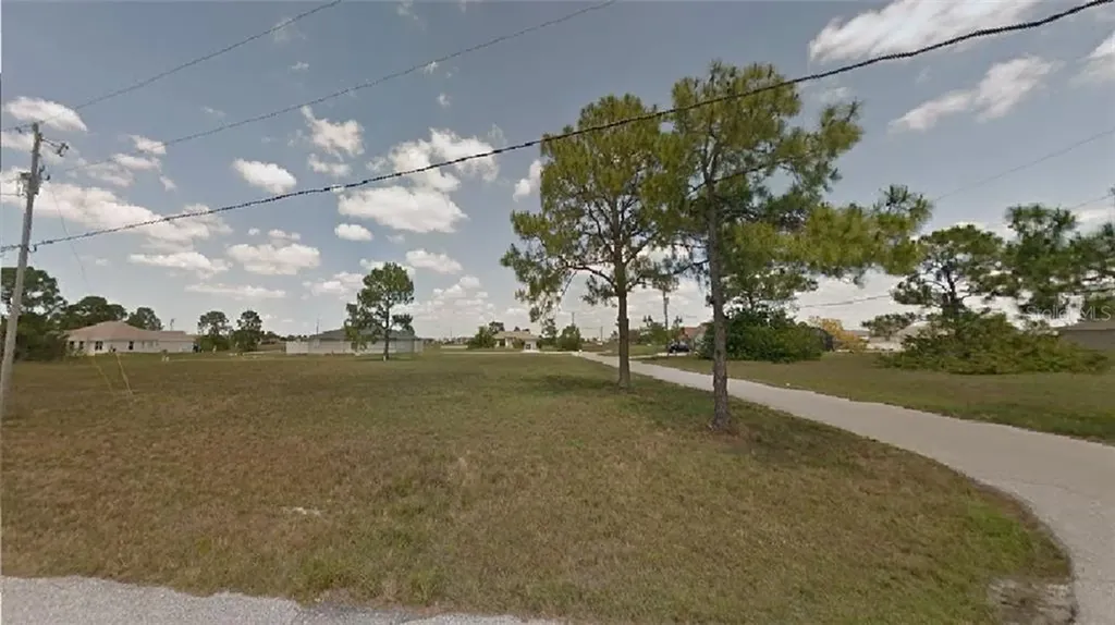 1719 NW 15th Street Cape Coral FL 33993