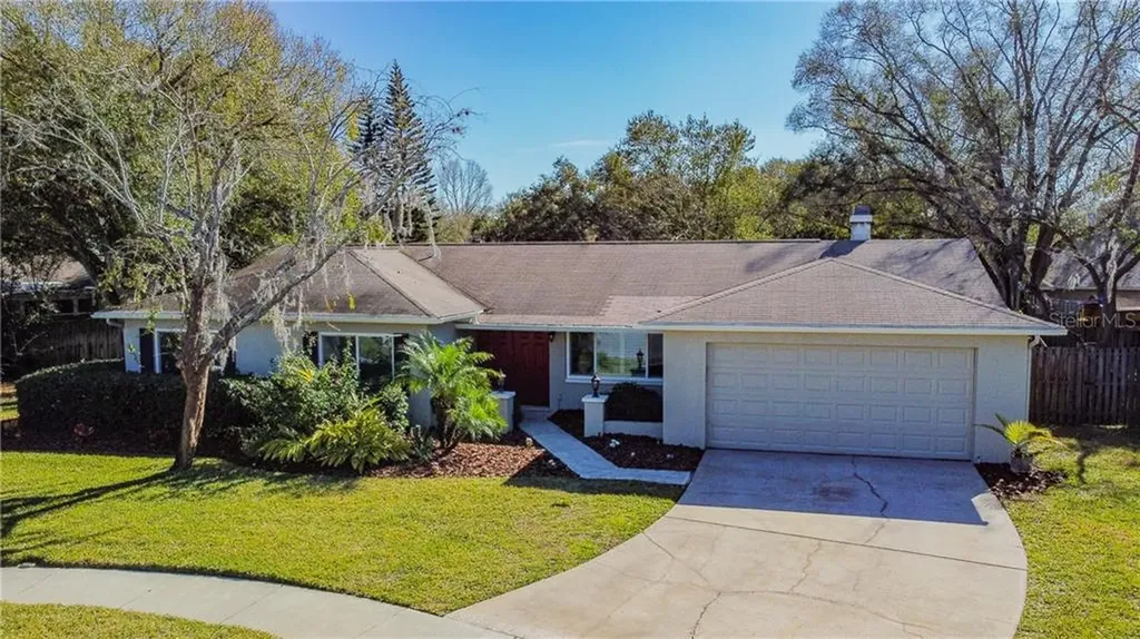 3704 Thornwood Place Tampa FL 33618