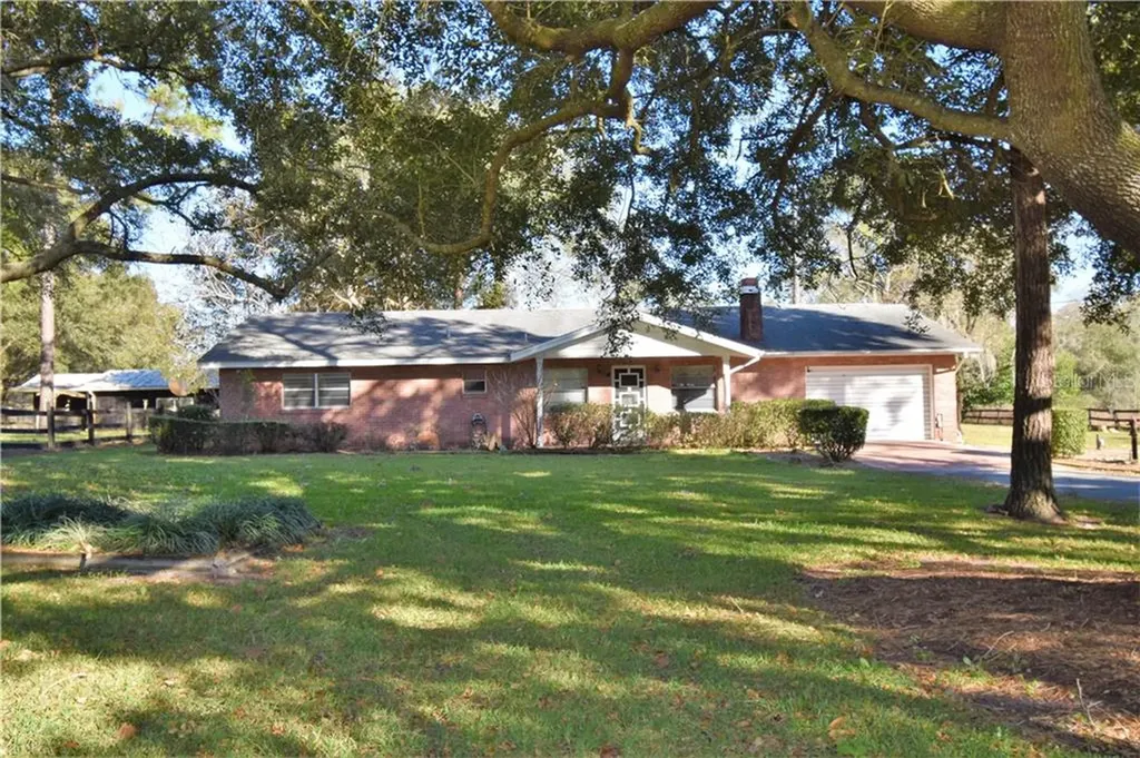 35136 Assembly Avenue Eustis FL 32736