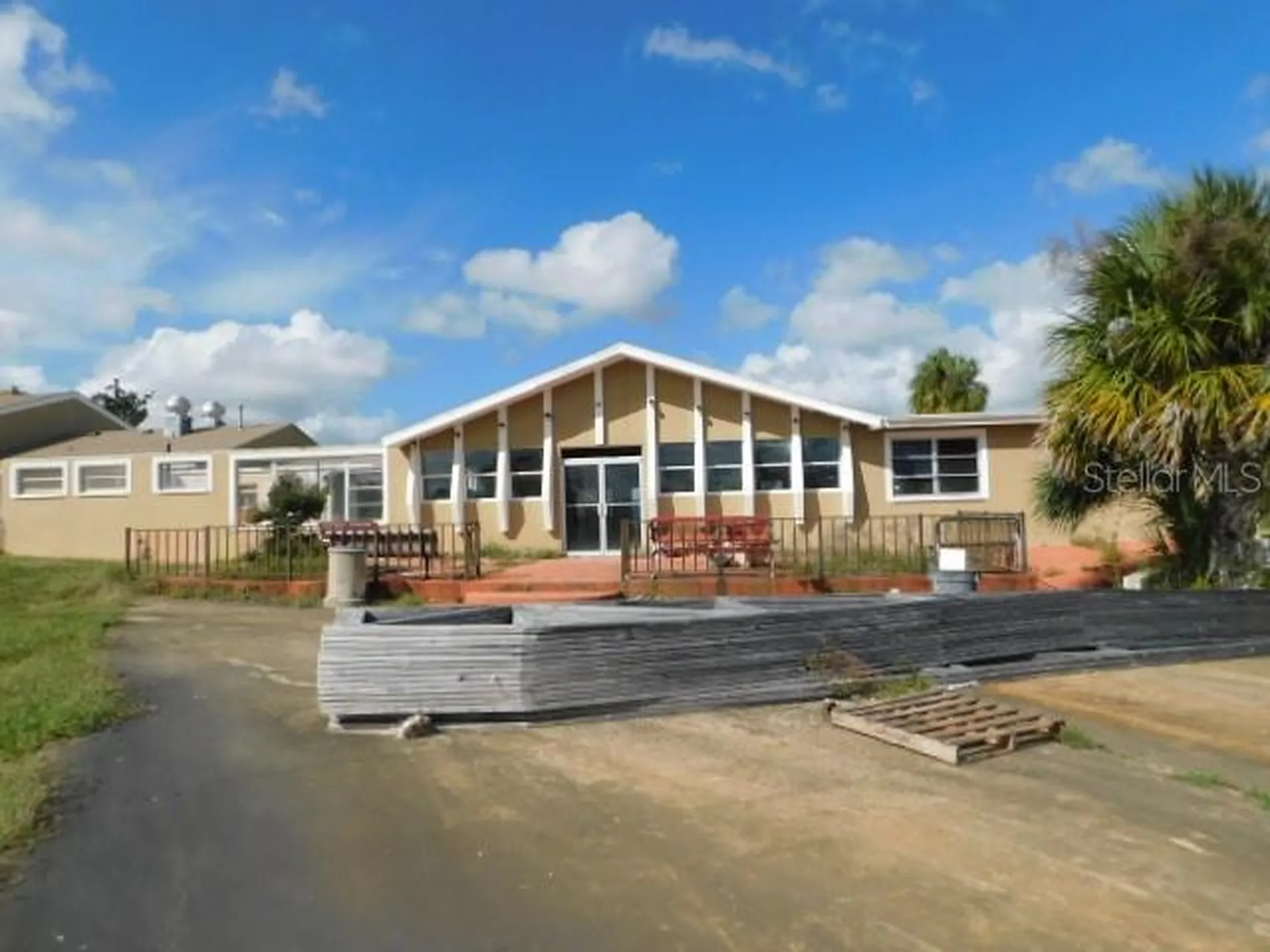 34450 Whispering Oaks Boulevard Dade City FL 33523