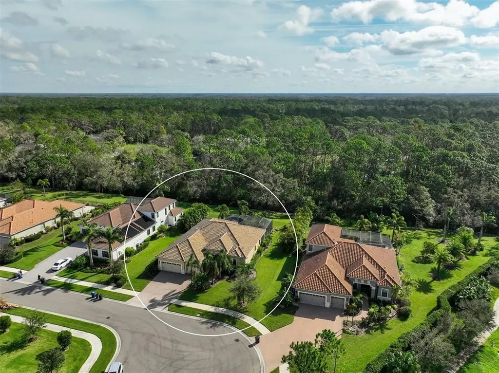8272 Larkspur Circle Sarasota FL 34241