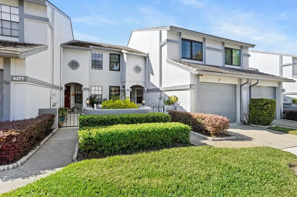 4275 Brentwood Park Circle Tampa FL 33624