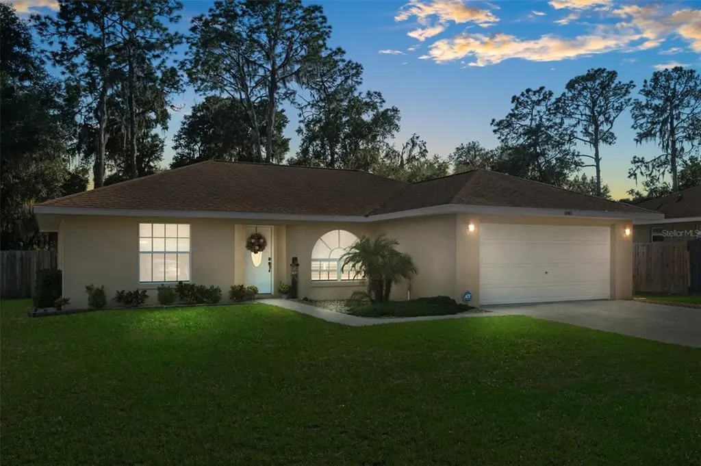 1085 Cr 463b Lake Panasoffkee FL 33538