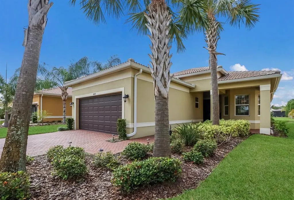 4809 Sandy Glen Way Wimauma FL 33598