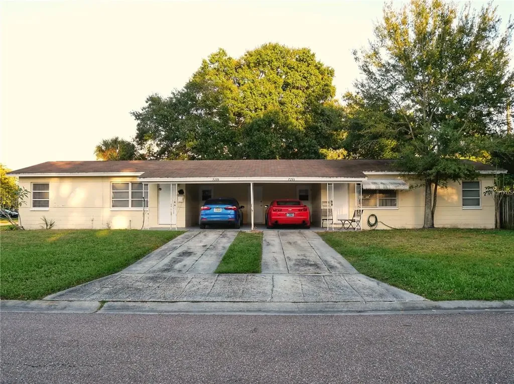 7295 5th Street N St Petersburg FL 33702