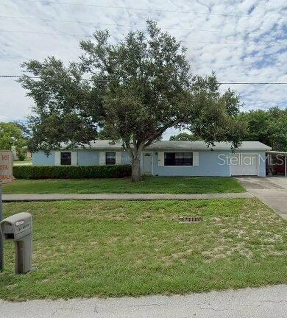 101 N Oakland Avenue Minneola FL 34715