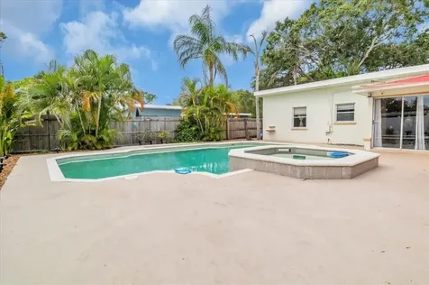 6310 21st Avenue N St Petersburg FL 33710