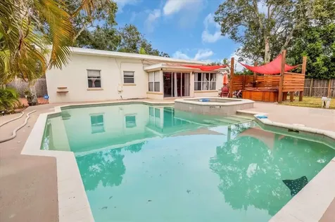 6310 21st Avenue N St Petersburg FL 33710