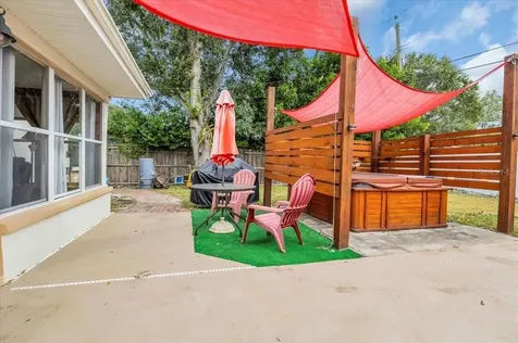 6310 21st Avenue N St Petersburg FL 33710