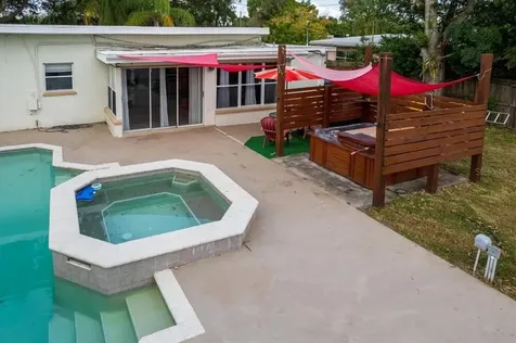 6310 21st Avenue N St Petersburg FL 33710