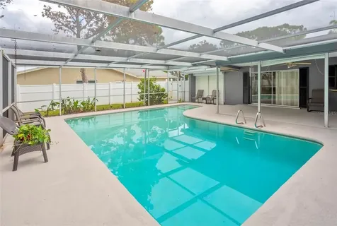 6101 27th Street S St Petersburg FL 33712