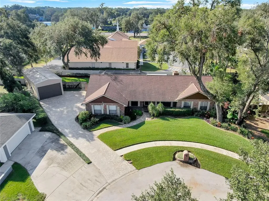 903 Oak Regency Lane Brandon FL 33511