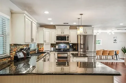 12045 Elkins Road Dade City FL 33525