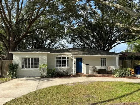3903 W Bay Villa Avenue Tampa FL 33611