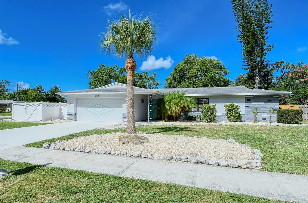 6758 S Lockwood Ridge Road Sarasota FL 34231