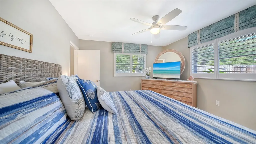 6758 S Lockwood Ridge Road Sarasota FL 34231