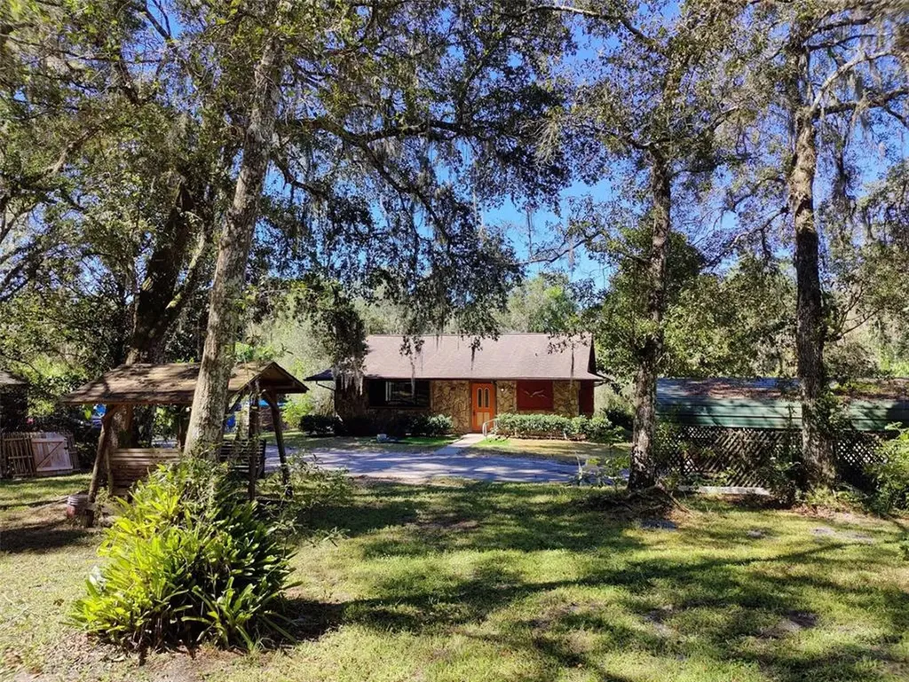 4167 Nancy Creek Boulevard Brooksville FL 34602