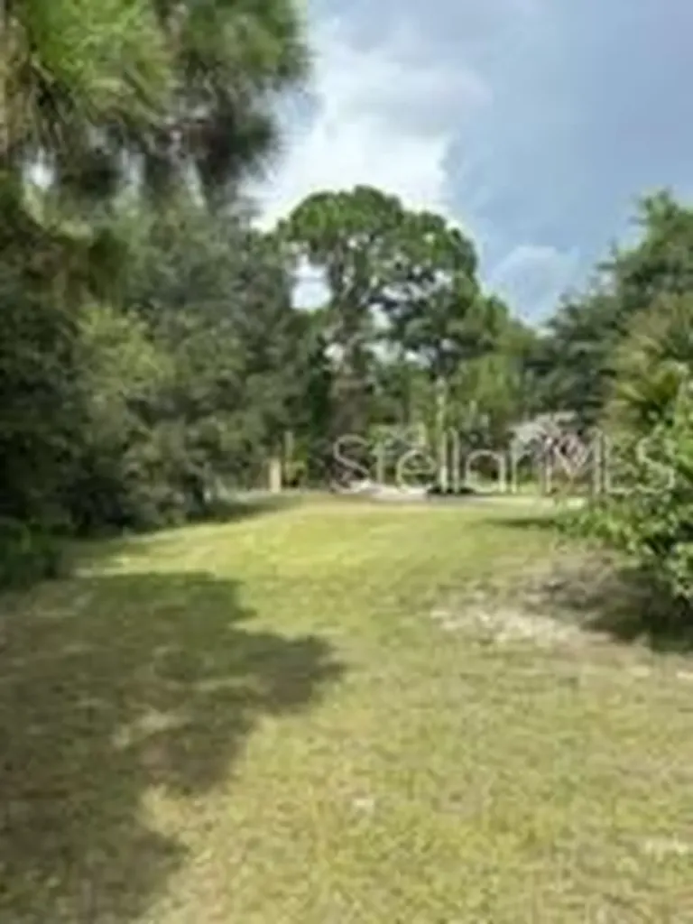 3910 Dunn Drive Sarasota FL 34233