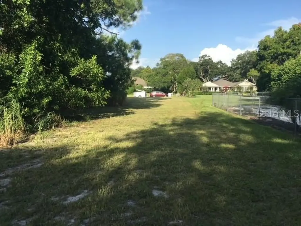 3910 Dunn Drive Sarasota FL 34233