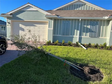 140 Ibiza Loop Venice FL 34292
