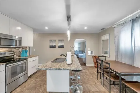 4158 8th Avenue N St Petersburg FL 33713