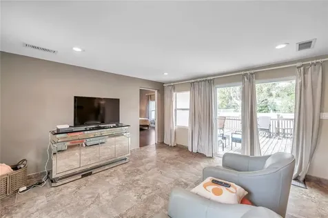 4158 8th Avenue N St Petersburg FL 33713