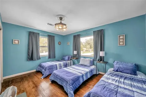 4158 8th Avenue N St Petersburg FL 33713