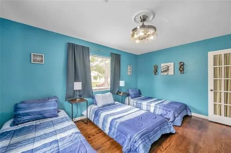 4158 8th Avenue N St Petersburg FL 33713