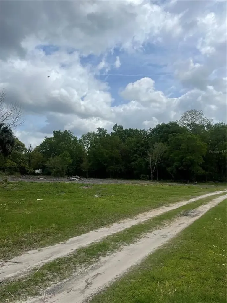 2713 Aein Road Orlando FL 32817