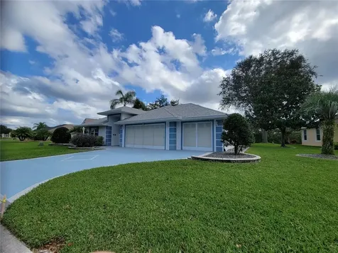21600 King Henry Avenue Leesburg FL 34748
