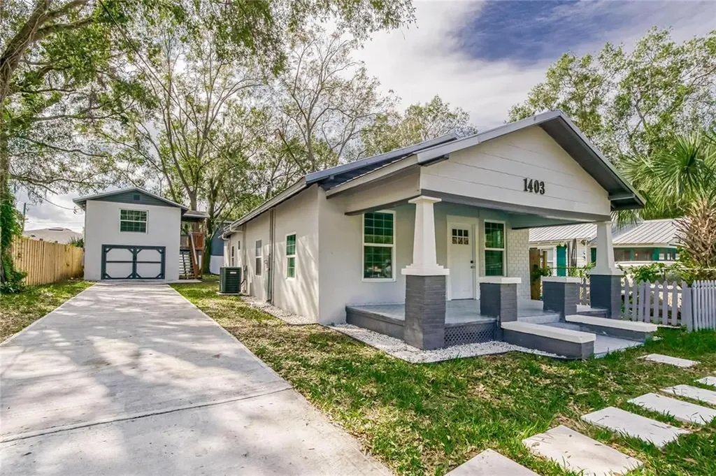 1403 E Laura Street Plant City FL 33563