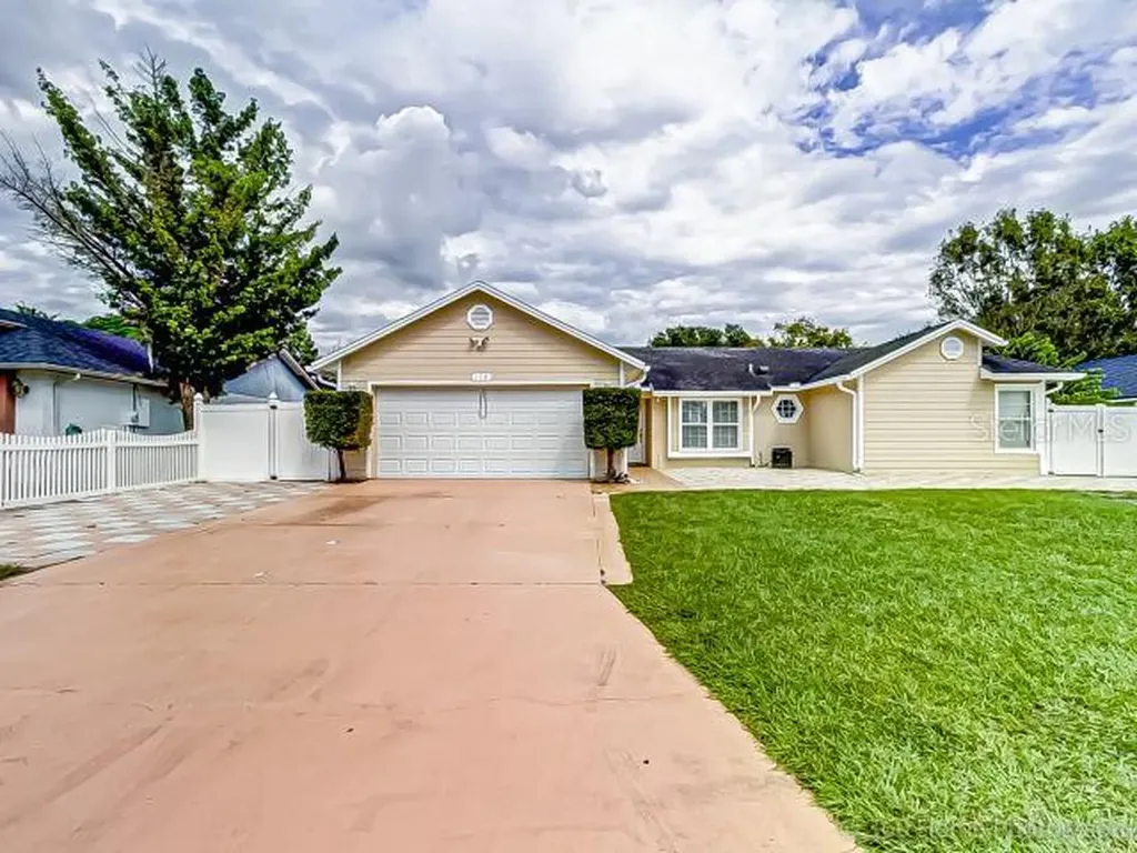 112 Rosewood Court Kissimmee FL 34743