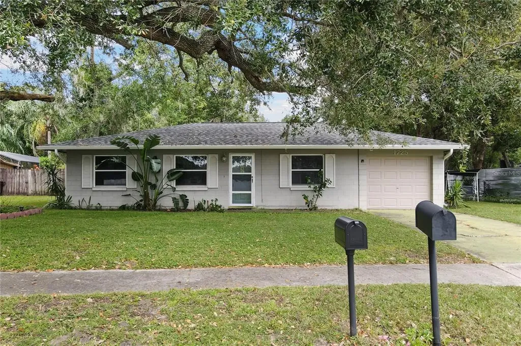 1725 Manor Drive Kissimmee FL 34741
