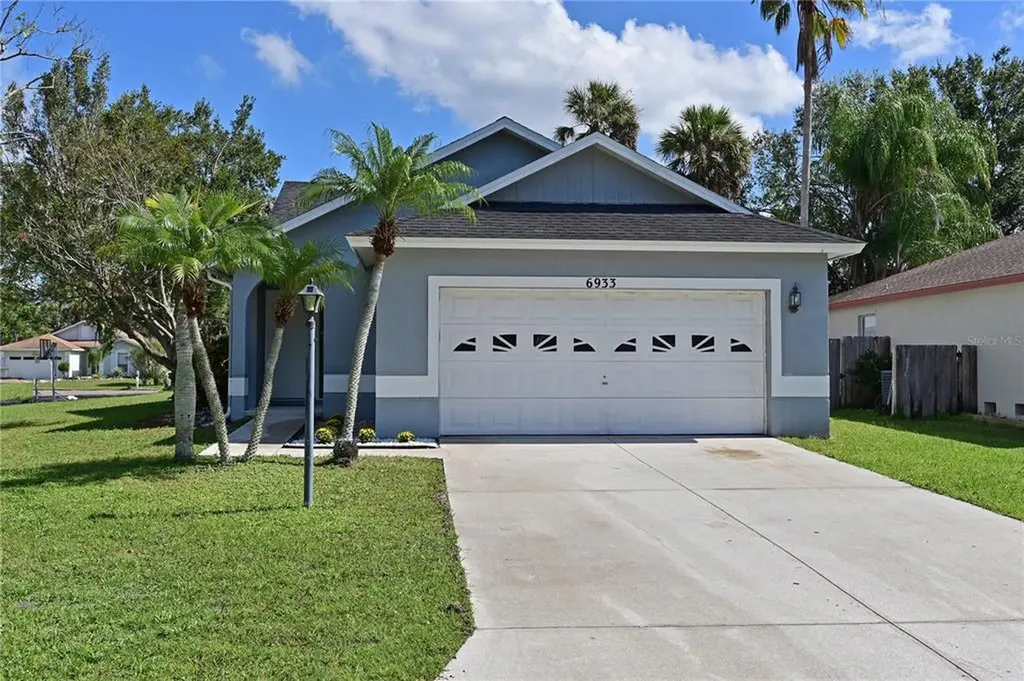 6933 42nd Court E Sarasota FL 34243