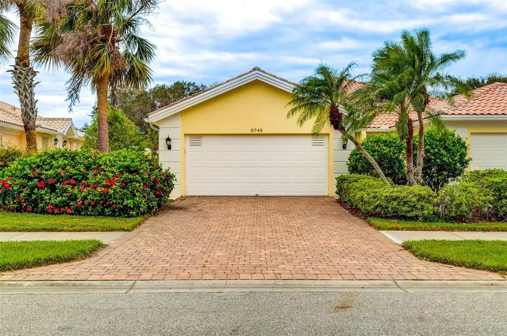 5745 Ivrea Drive Sarasota FL 34238
