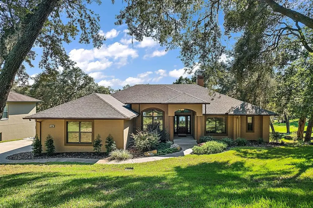 118 Hidden Oaks Drive Lady Lake FL 32159