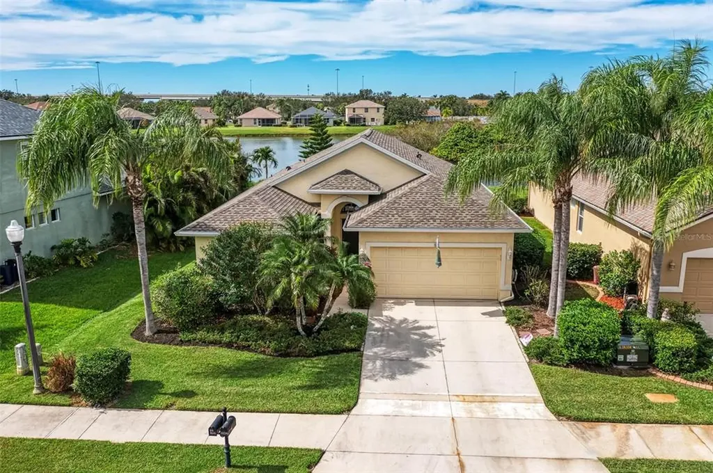 5220 Lakehurst Court Palmetto FL 34221