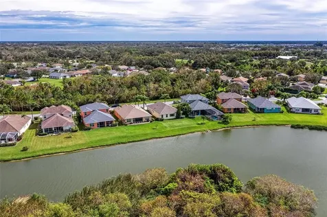 5220 Lakehurst Court Palmetto FL 34221