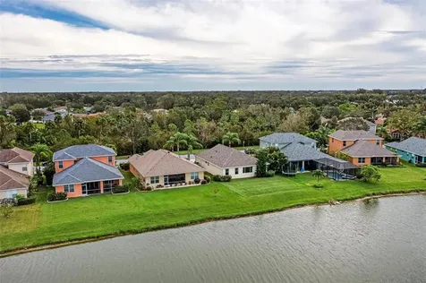 5220 Lakehurst Court Palmetto FL 34221