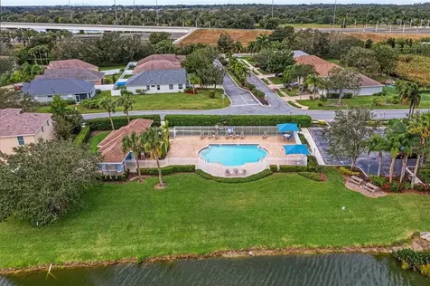 5220 Lakehurst Court Palmetto FL 34221