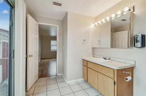 3305 56th Avenue N St Petersburg FL 33714