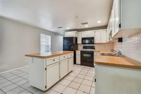 3305 56th Avenue N St Petersburg FL 33714